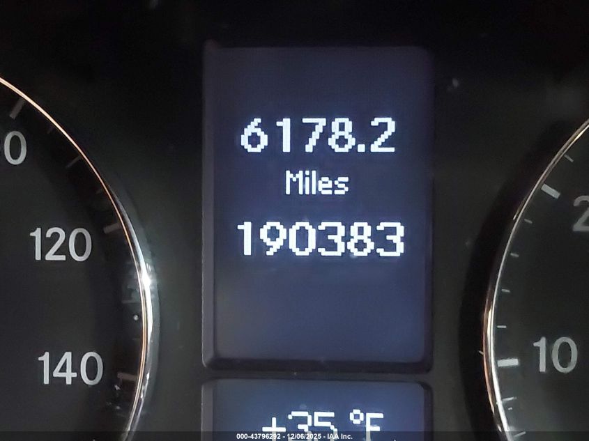 2005 Mercedes-Benz C 240 Luxury 4Matic VIN: WDBRF81J15F700074 Lot: 43796292