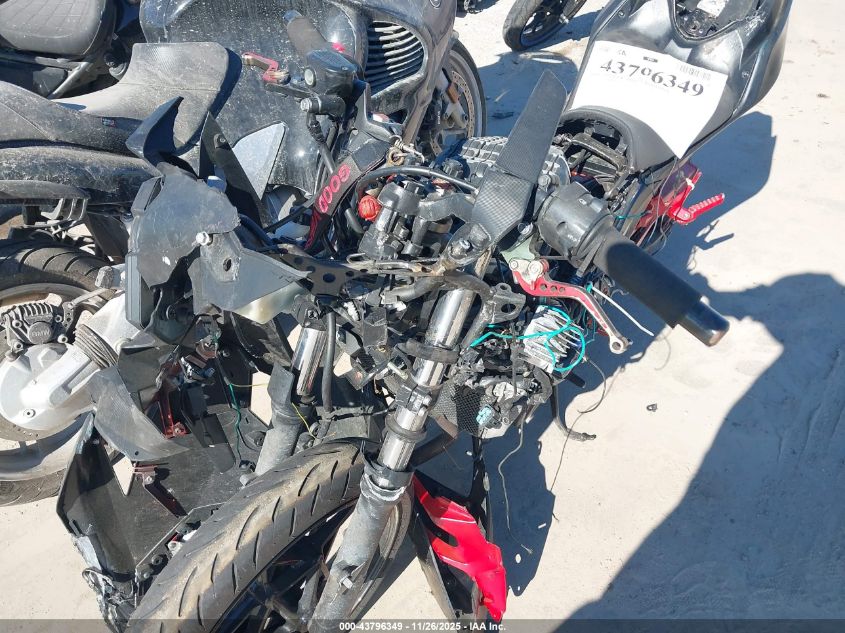 2021 Kawasaki Ex400 VIN: JKAEXKG12MDAA9883 Lot: 43796349