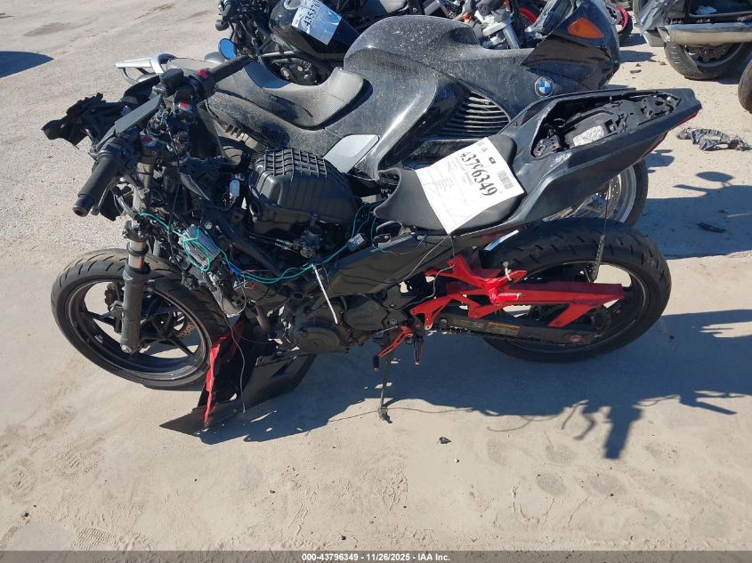 2021 Kawasaki Ex400 VIN: JKAEXKG12MDAA9883 Lot: 43796349