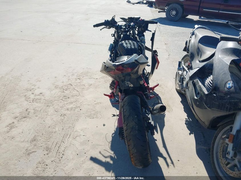 2021 Kawasaki Ex400 VIN: JKAEXKG12MDAA9883 Lot: 43796349