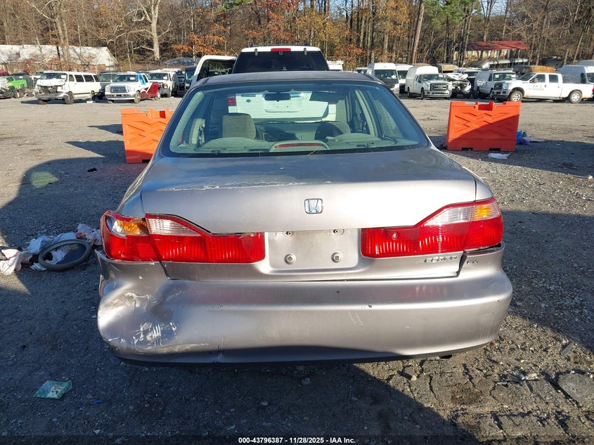 2000 Honda Accord 2.3 Ex VIN: 1HGCG5655YA102748 Lot: 43796387