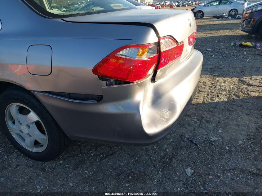 2000 Honda Accord 2.3 Ex VIN: 1HGCG5655YA102748 Lot: 43796387