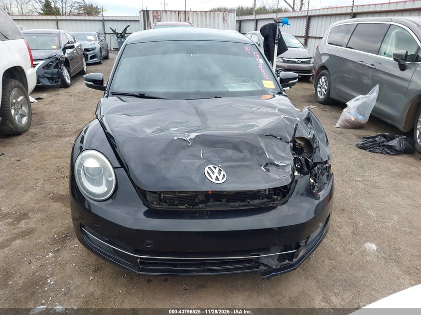 2012 Volkswagen Beetle 2.0T VIN: 3VWV67AT7CM644082 Lot: 43796525
