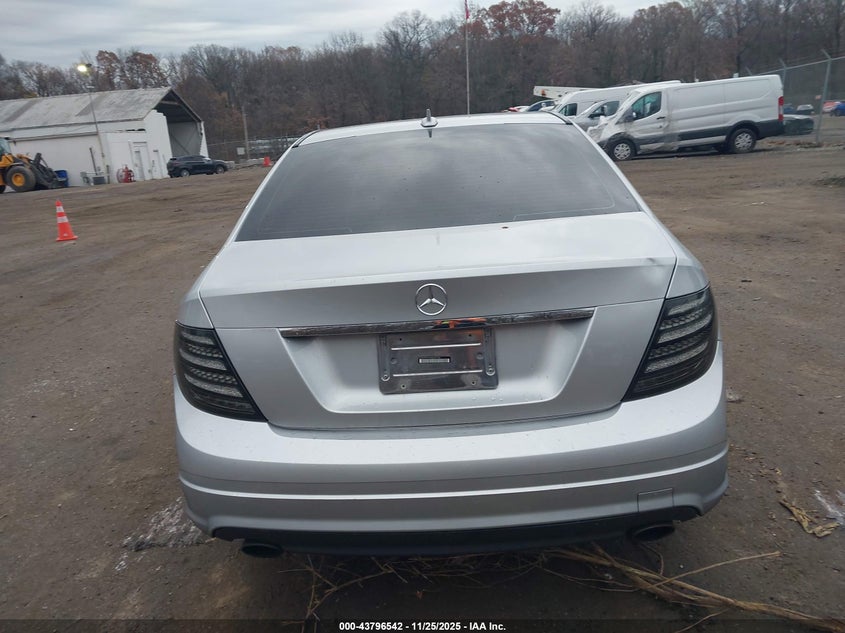 2009 Mercedes-Benz C 300 Luxury 4Matic/Sport 4Matic VIN: WDDGF81X29R047746 Lot: 43796542