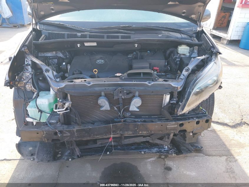 2017 Toyota Sienna Se 8 Passenger VIN: 5TDXZ3DC1HS782831 Lot: 43796563