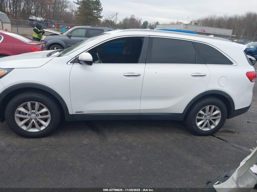 5XYPGDA39GG096919 2016 KIA SORENTO photo no. 14