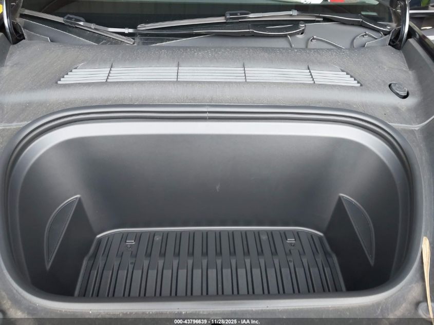 2024 Tesla Model Y Performance Dual Motor All-Wheel Drive VIN: 7SAYGDEF5RA328497 Lot: 43796639