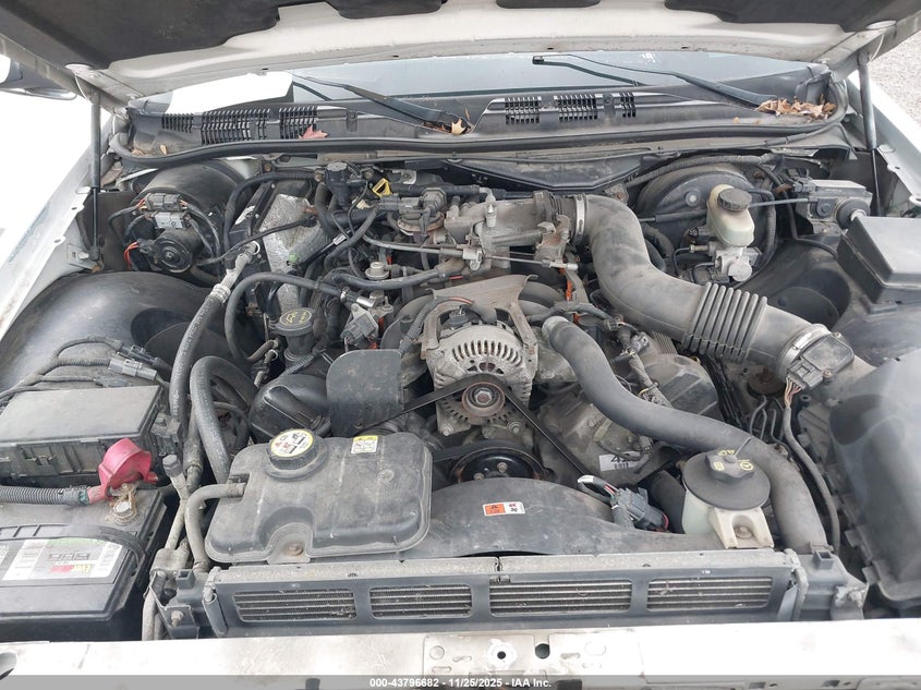 2003 Mercury Grand Marquis Gs VIN: 2MEFM74W23X703173 Lot: 43796682