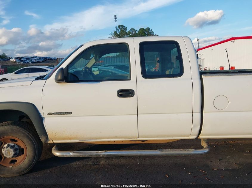 2004 Chevrolet Silverado 2500Hd Work Truck VIN: 1GCHC29U44E228815 Lot: 43796755