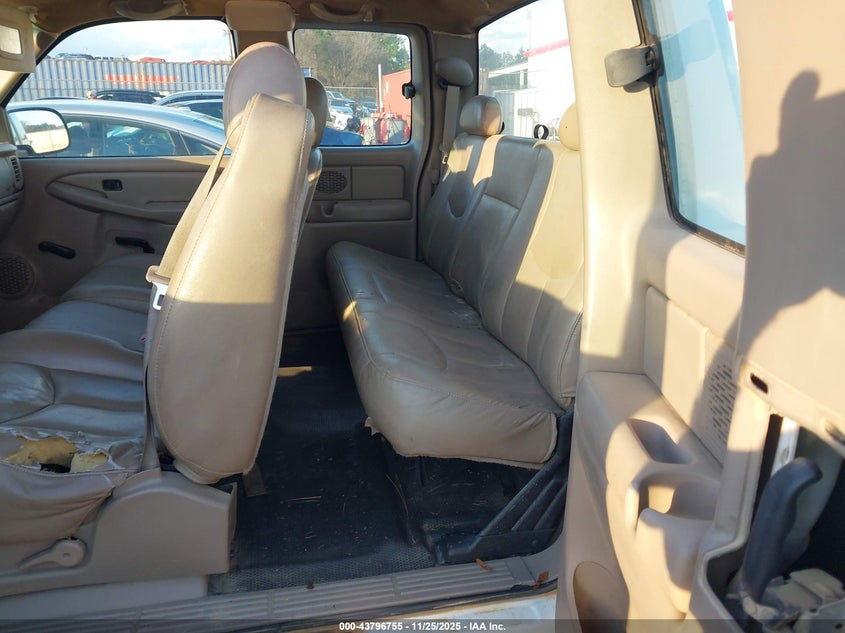 2004 Chevrolet Silverado 2500Hd Work Truck VIN: 1GCHC29U44E228815 Lot: 43796755