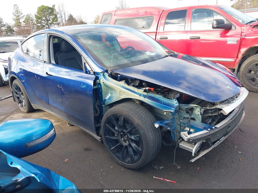 2023 Tesla Model Y Awd/Long Range Dual Motor All-Wheel Drive VIN: 7SAYGDEE1PA142167 Lot: 43796818