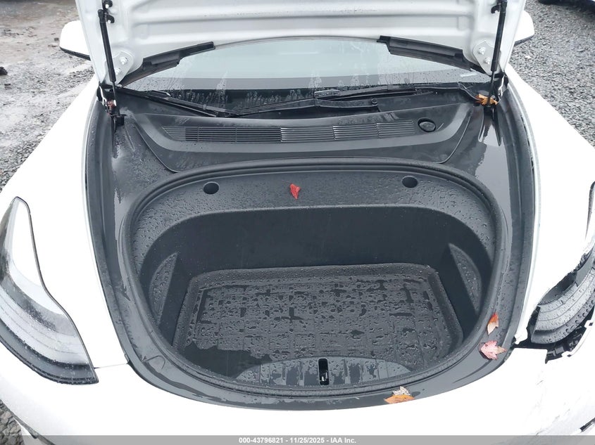 2022 Tesla Model 3 Long Range Dual Motor All-Wheel Drive VIN: 5YJ3E1EB5NF317960 Lot: 43796821