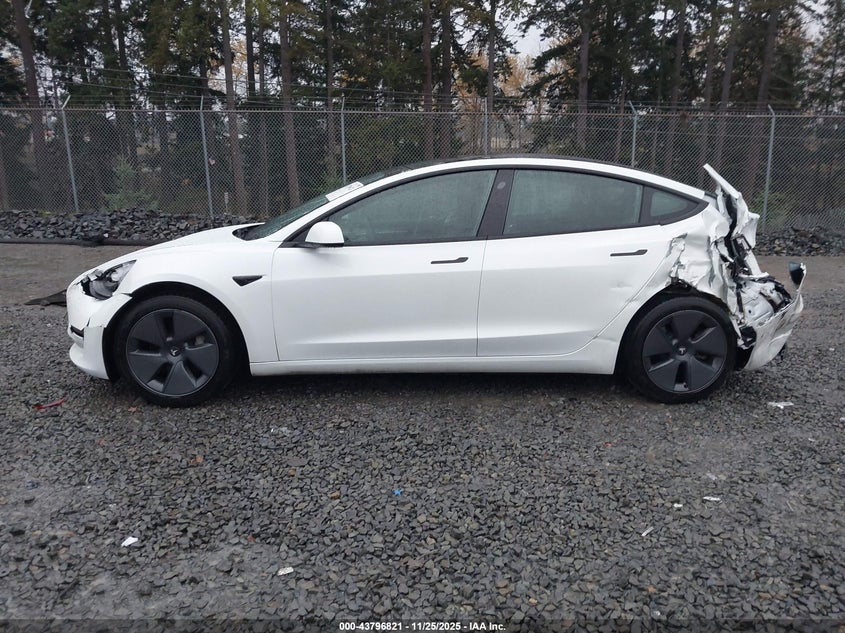 2022 Tesla Model 3 Long Range Dual Motor All-Wheel Drive VIN: 5YJ3E1EB5NF317960 Lot: 43796821