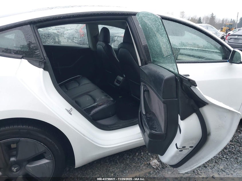 2022 Tesla Model 3 Long Range Dual Motor All-Wheel Drive VIN: 5YJ3E1EB5NF317960 Lot: 43796821