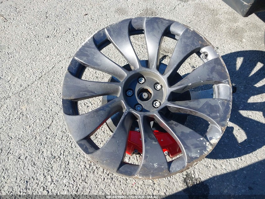 2022 Tesla Model Y Performance Dual Motor All-Wheel Drive VIN: 7SAYGDEF1NF383641 Lot: 43796863