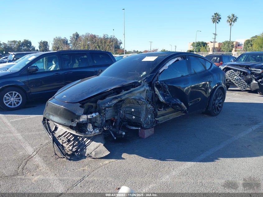 2022 Tesla Model Y Performance Dual Motor All-Wheel Drive VIN: 7SAYGDEF1NF383641 Lot: 43796863