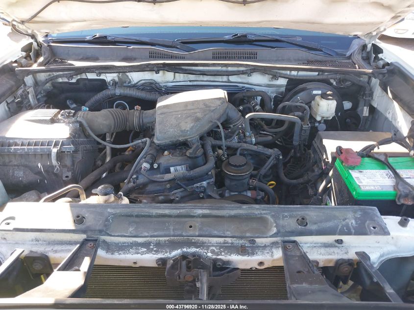 2017 Toyota Tacoma Sr VIN: 5TFRX5GN9HX085022 Lot: 43796920