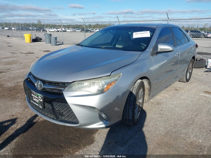 4T1BF1FK7FU475793 2015 TOYOTA CAMRY photo no. 2