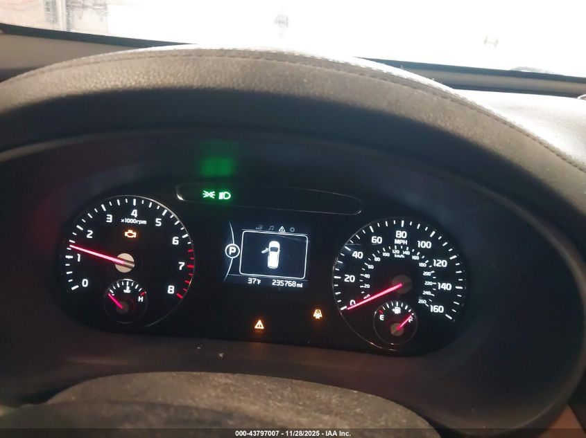 2016 Kia Sorento 3.3L Lx VIN: 5XYPGDA53GG038743 Lot: 43797007