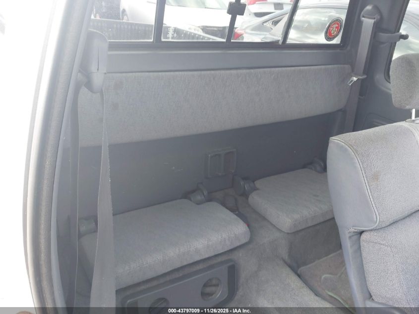 1999 Toyota Tacoma VIN: 4TAWM72NXXZ426411 Lot: 43797009