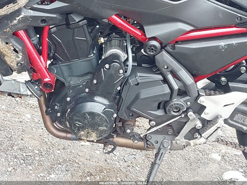 2024 Kawasaki Er650 N VIN: ML5EREN18RDAB5967 Lot: 43797020