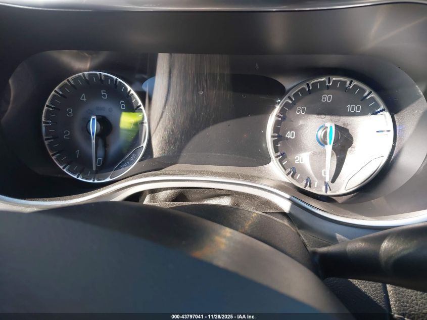 2020 Chrysler Pacifica Limited VIN: 2C4RC1GG2LR109058 Lot: 43797041