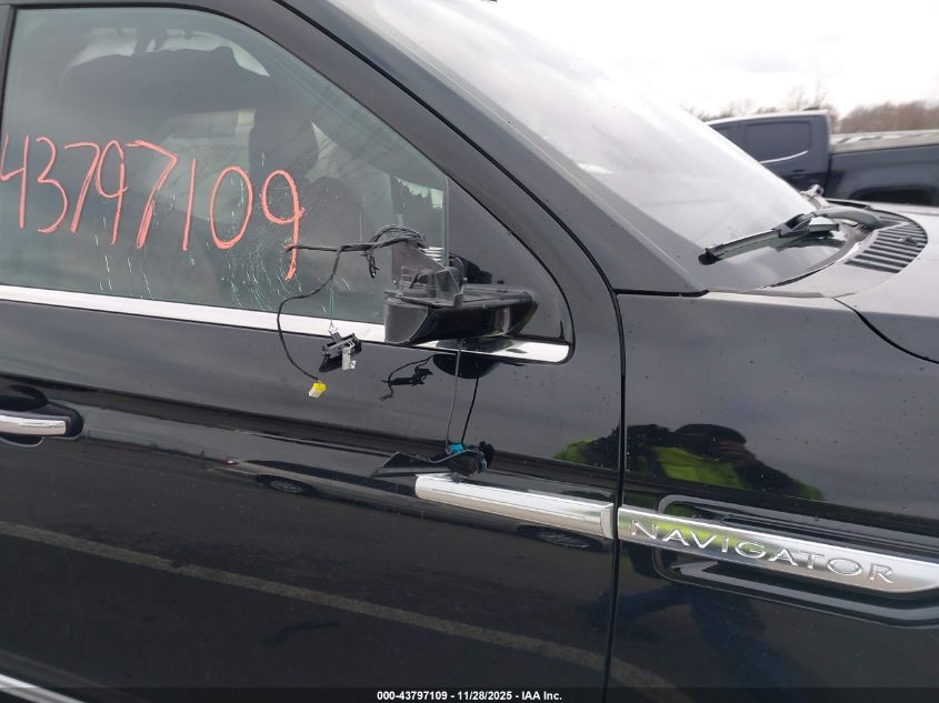 2018 Lincoln Navigator L Reserve VIN: 5LMJJ3LT0JEL21333 Lot: 43797109