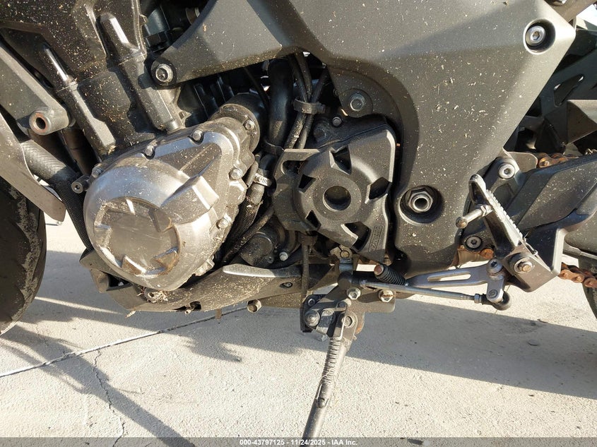 2014 Kawasaki Zr1000 G VIN: JKAZRCG19EA000023 Lot: 43797125