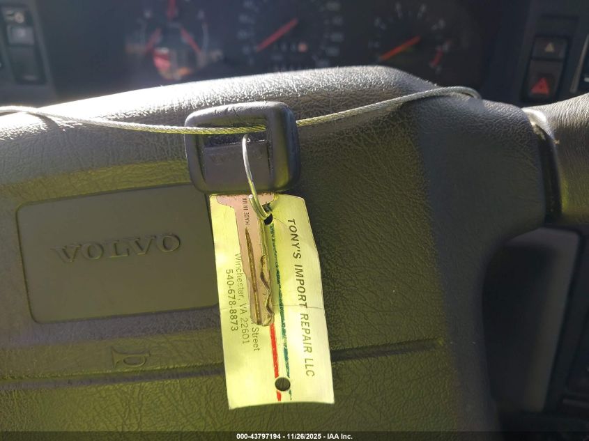 1997 Volvo 850 T5 VIN: YV1LW5728V2308040 Lot: 43797194