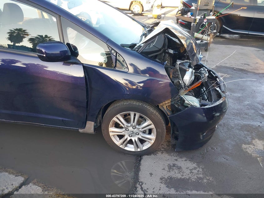 2009 Honda Fit Sport VIN: JHMGE88479S006755 Lot: 43797209