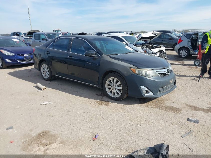 TOYOTA CAMRY HYBRID XLE