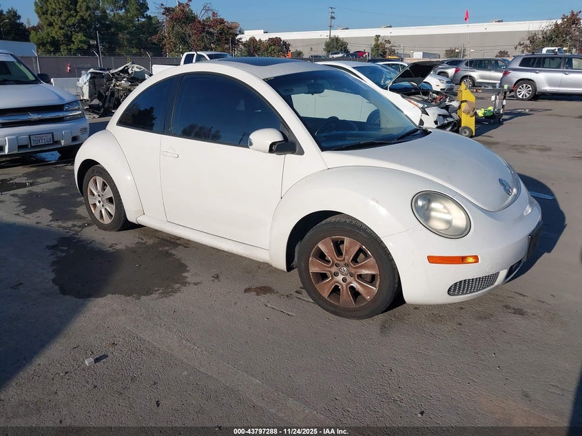 VOLKSWAGEN NEW BEETLE 2009. Lot# 43797288. VIN 3VWRG31C69M515489. Photo 1
