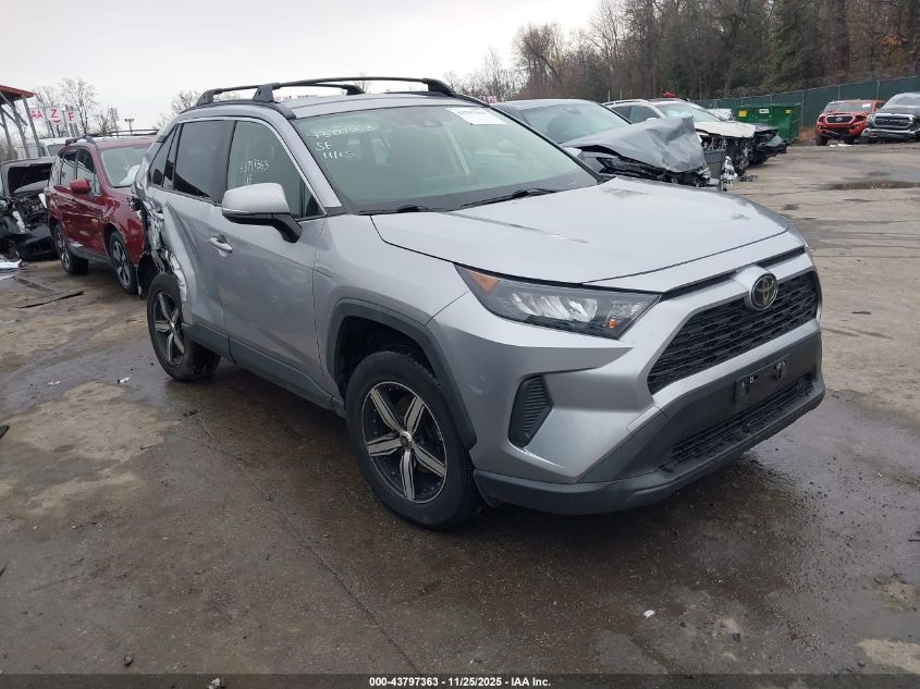 TOYOTA RAV4 LE