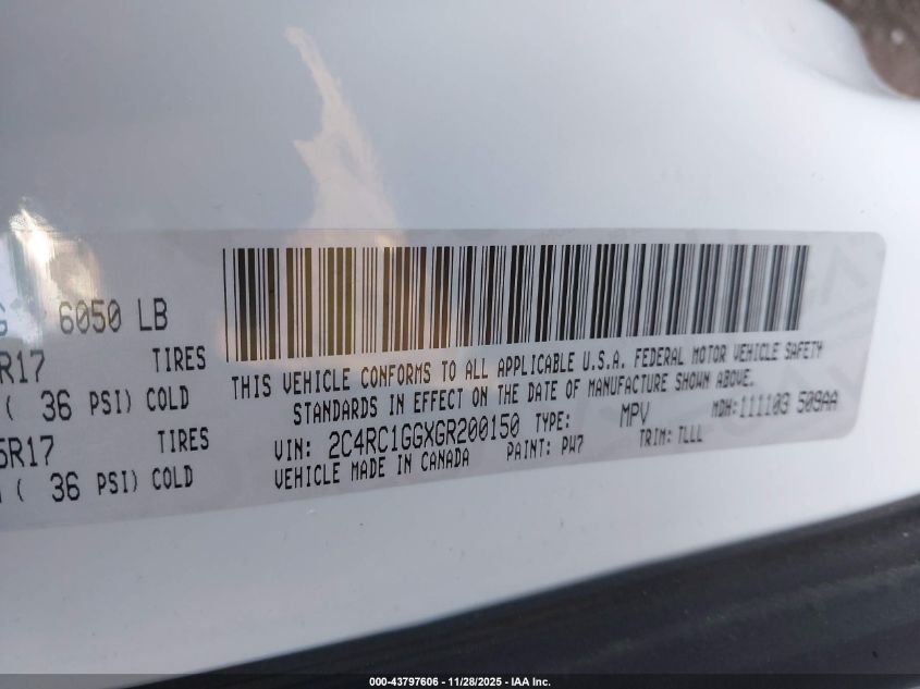 2016 Chrysler Town & Country Limited Platinum VIN: 2C4RC1GGXGR200150 Lot: 43797606