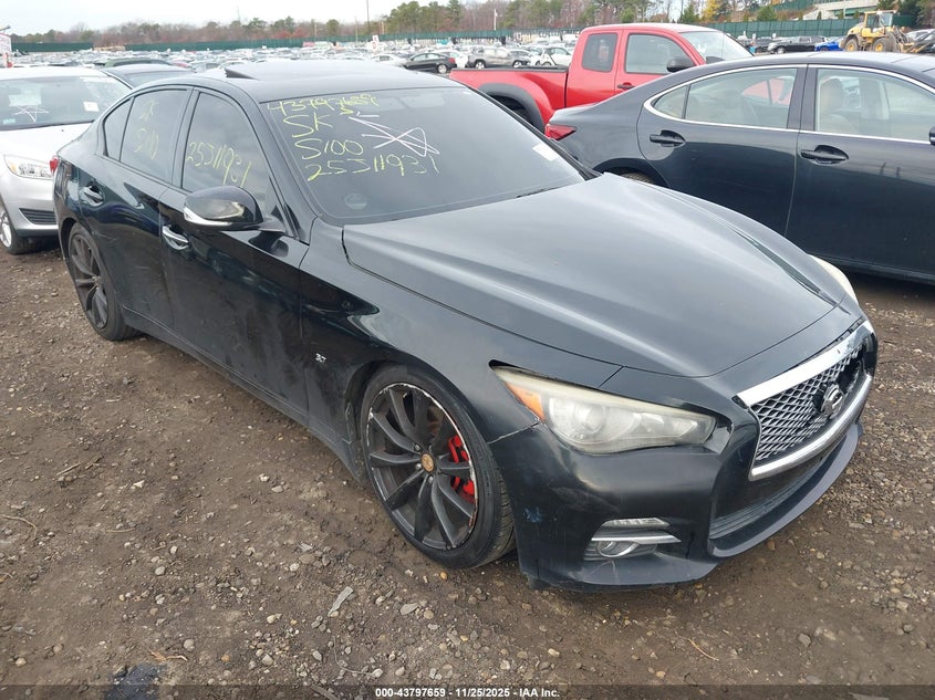INFINITI Q50 PREMIUM
