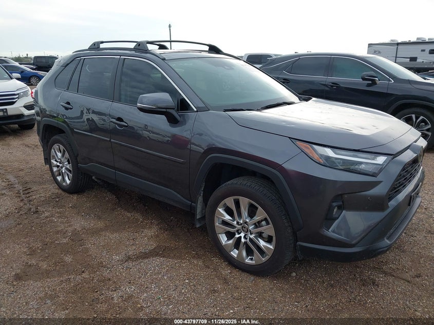 TOYOTA RAV4 XLE PREMIUM