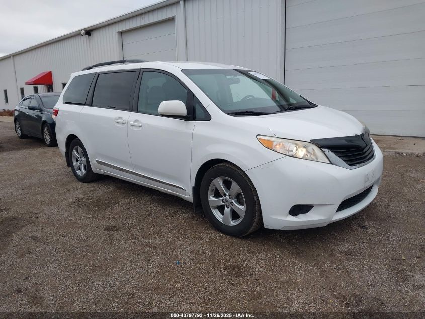 TOYOTA SIENNA LE 8 PASSENGER