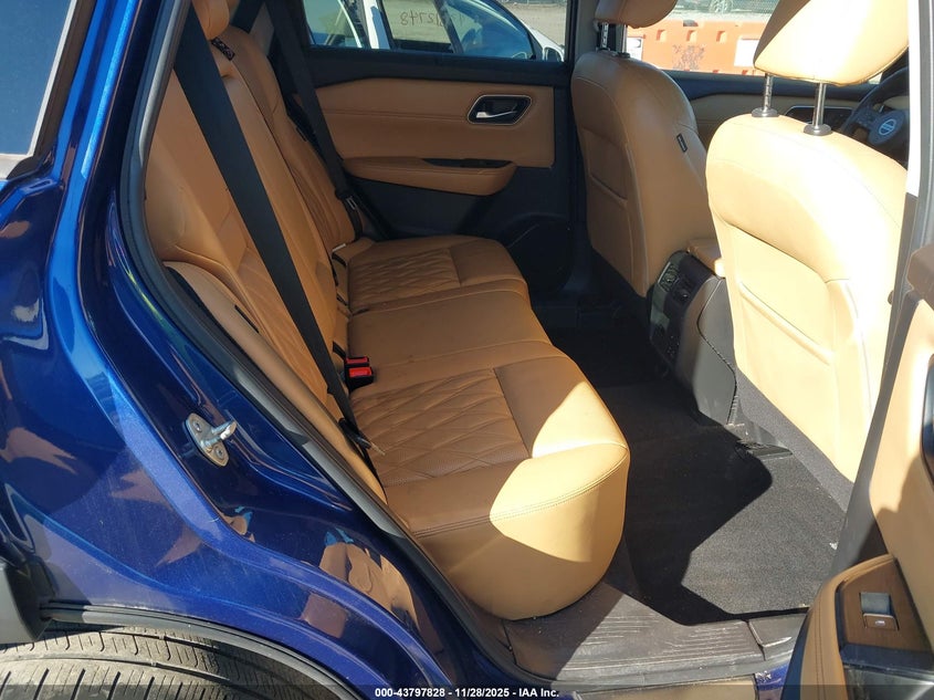 2021 Nissan Rogue Platinum Intelligent Awd VIN: JN8AT3DD7MW305884 Lot: 43797828