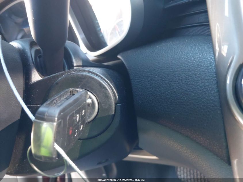 2015 Chevrolet Malibu 1Lt VIN: 1G11C5SL9FF123164 Lot: 43797856