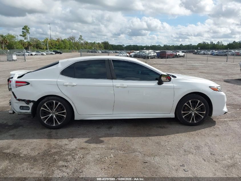 2018 Toyota Camry Se VIN: 4T1B11HK0JU667559 Lot: 43797889