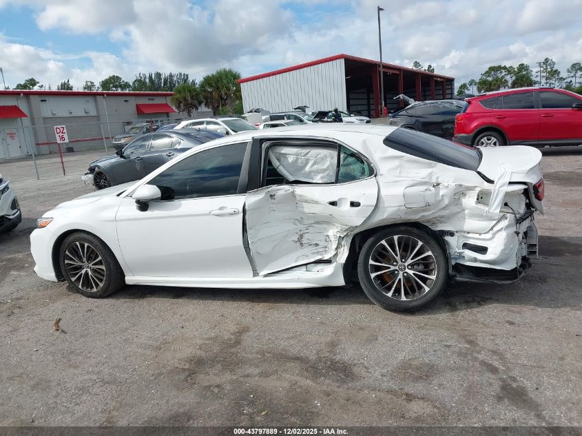 2018 Toyota Camry Se VIN: 4T1B11HK0JU667559 Lot: 43797889