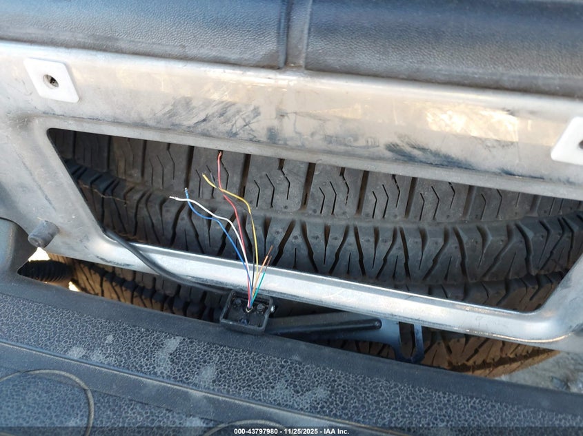 2005 Chevrolet Tahoe Lt VIN: 1GNEC13T55R164217 Lot: 43797980