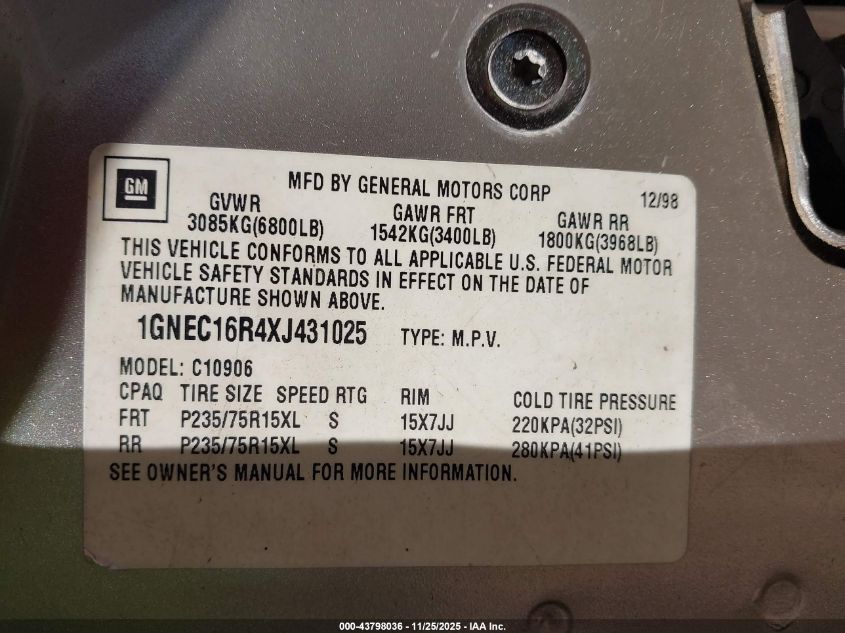 1999 Chevrolet Suburban 1500 Lt VIN: 1GNEC16R4XJ431025 Lot: 43798036