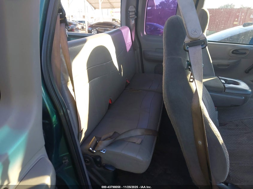 2000 Ford F-150 Work Series/Xl/Xlt VIN: 1FTZX1722YKA13364 Lot: 43798058