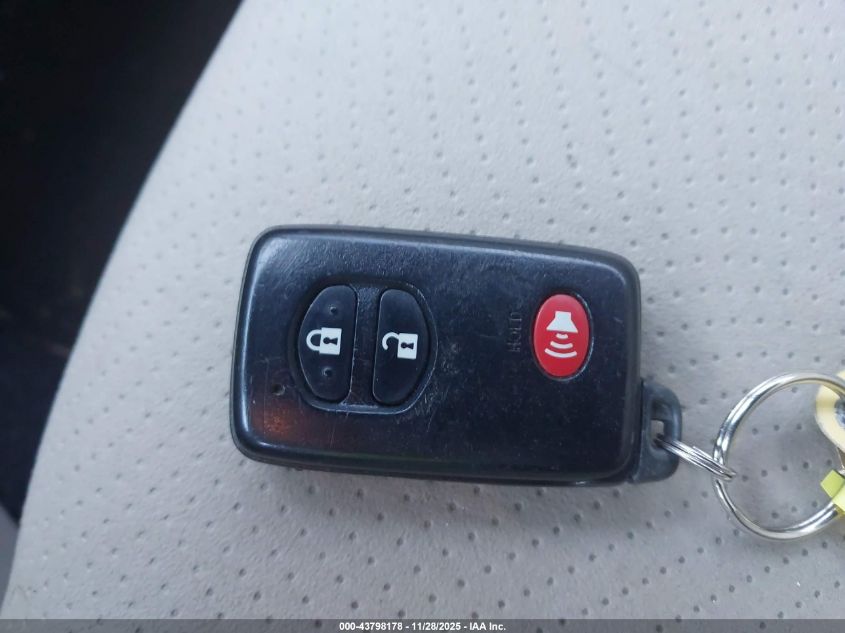 2013 Toyota Prius Two VIN: JTDKN3DU1D5653180 Lot: 43798178