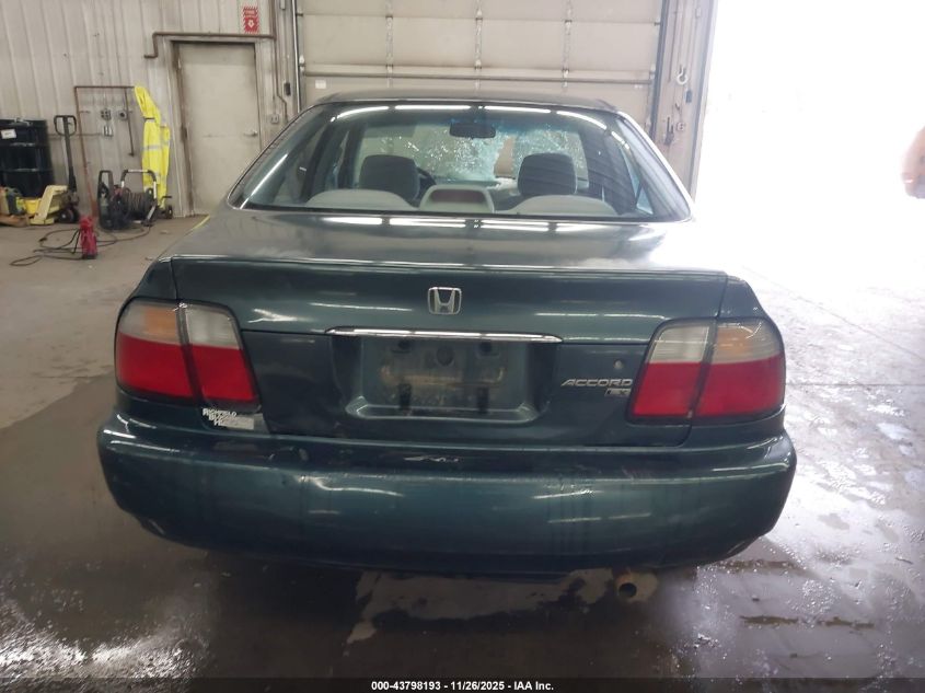 1996 Honda Accord Lx/Ex VIN: 1HGCD5637TA172221 Lot: 43798193