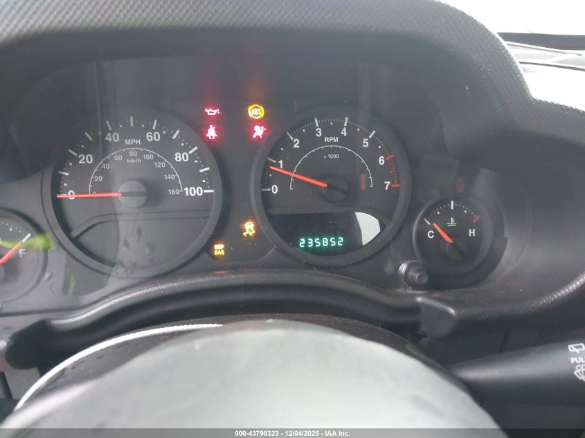 2007 Jeep Wrangler X VIN: 1J4FA24167L114075 Lot: 43798323