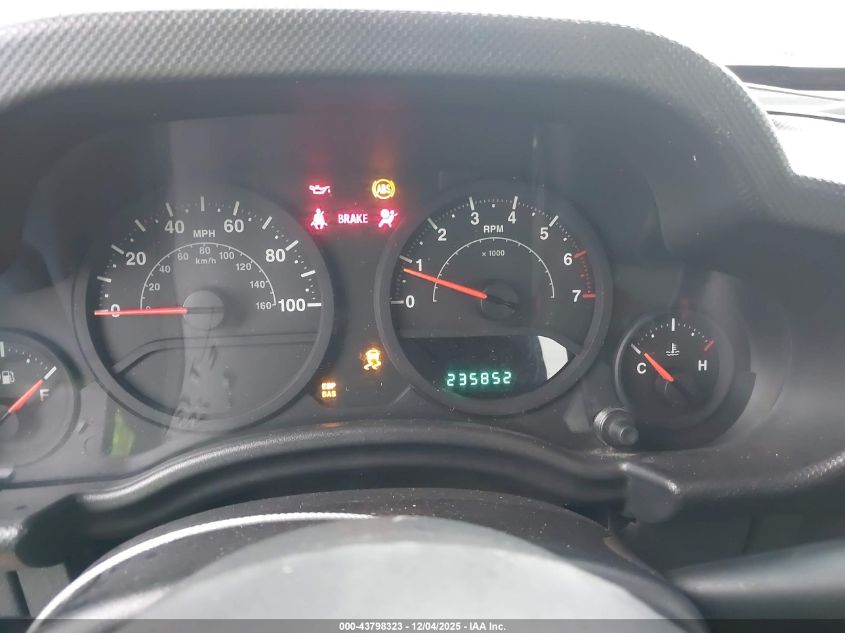 2007 Jeep Wrangler X VIN: 1J4FA24167L114075 Lot: 43798323