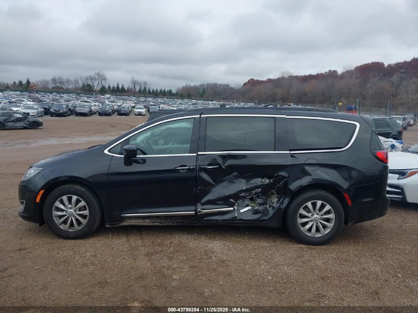 2017 Chrysler Pacifica Touring-L VIN: 2C4RC1BG7HR721920 Lot: 43798354