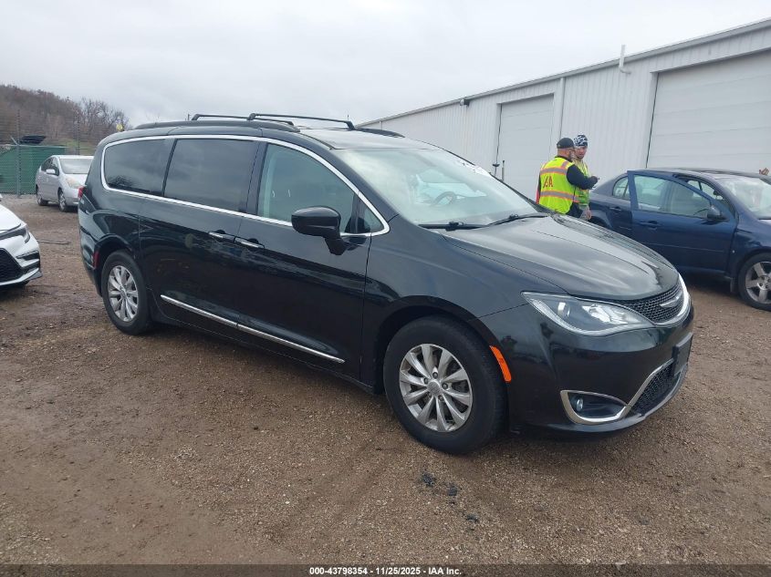 CHRYSLER PACIFICA TOURING-L